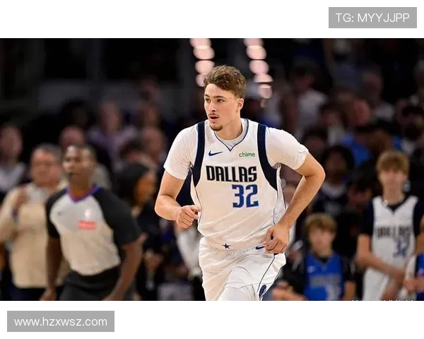 独行侠延续原首发阵容弗拉格控卫搭档克莱华盛顿浓眉莱夫利为核心